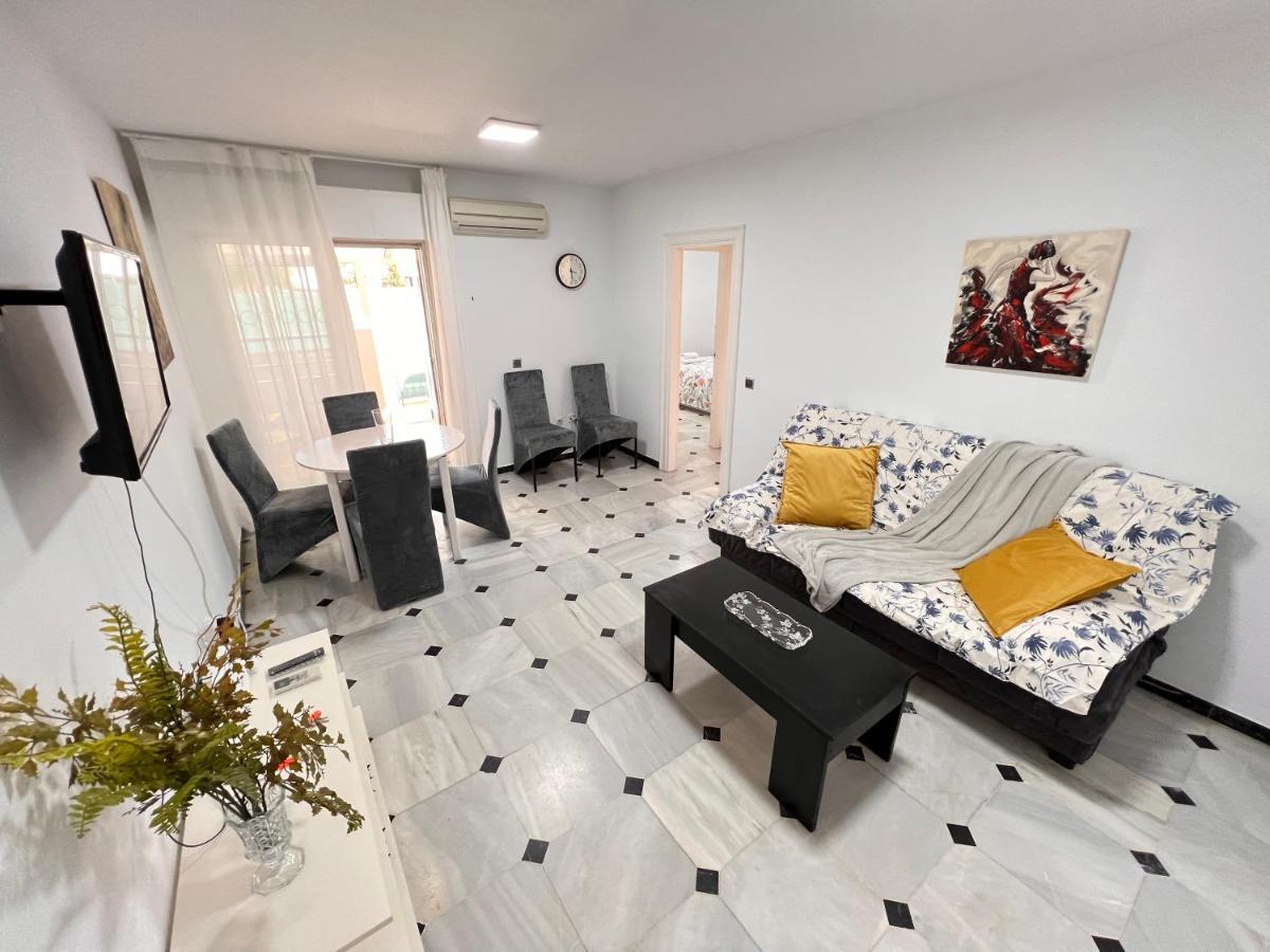 Pedregalejo Playa, Piscina Y Parking Apartment Malaga Bagian luar foto